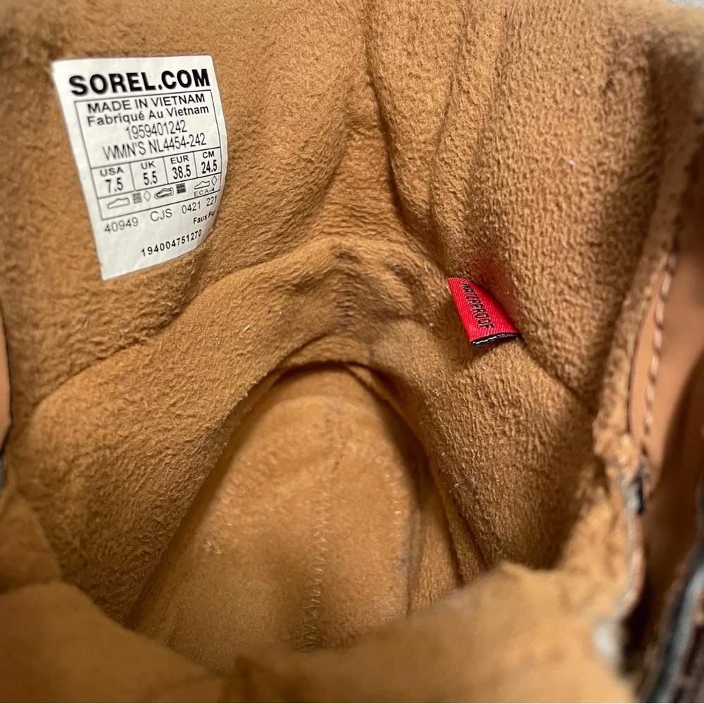 SOREL Women’s Explorer II Carnivel Felt Boot Waterproof Camel Gray Winter Snow